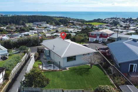 Photo of property in 12 Crownhill Street, Spotswood, New Plymouth, 4310