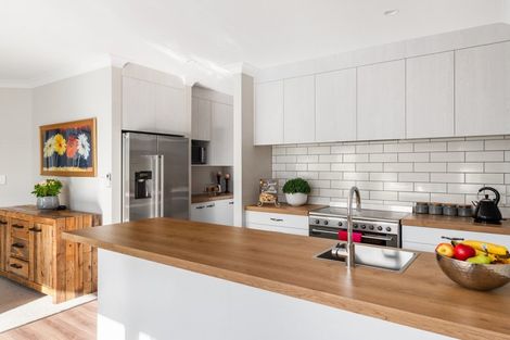 Photo of property in 95 Lynley Park Drive, Omokoroa, 3114