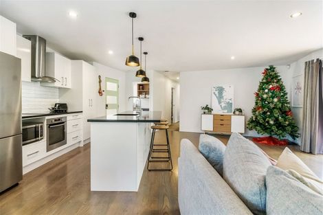 Photo of property in 63 Lynn Road, Bayview, Auckland, 0629