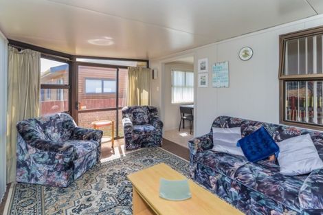 Photo of property in 70 Rua Avenue, Waitarere Beach, Levin, 5510