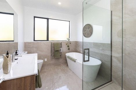 Photo of property in 63 Moncks Spur Road, Redcliffs, Christchurch, 8081