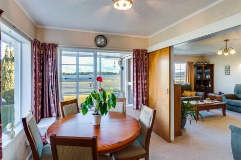 Photo of property in 1/30 Meeanee Quay, Westshore, Napier, 4110