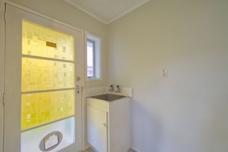 Photo of property in 2/73 Stanniland Street, Sunnyhills, Auckland, 2010