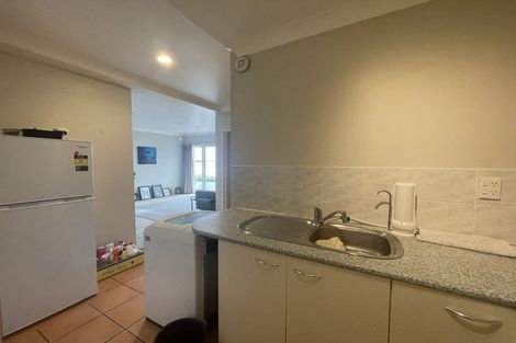 Photo of property in 1/31 Bayview Road, Browns Bay, Auckland, 0630