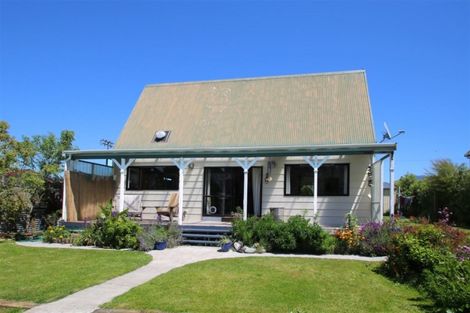 Photo of property in 3 Boundary Road, Takaka, 7110