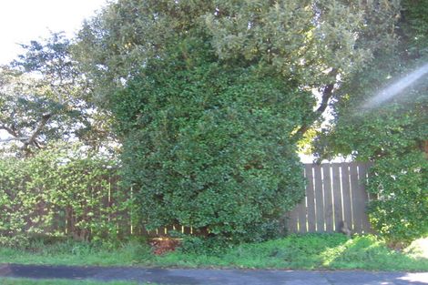 Photo of property in 1/76 Roberts Road, Te Atatu South, Auckland, 0610