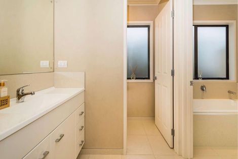 Photo of property in 26 Kilkelly Avenue, Pinehill, Auckland, 0632