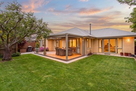 Photo of property in 53 Grimseys Road, Redwood, Christchurch, 8051