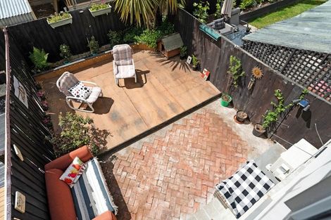 Photo of property in 2/53 Mathesons Road, Phillipstown, Christchurch, 8011