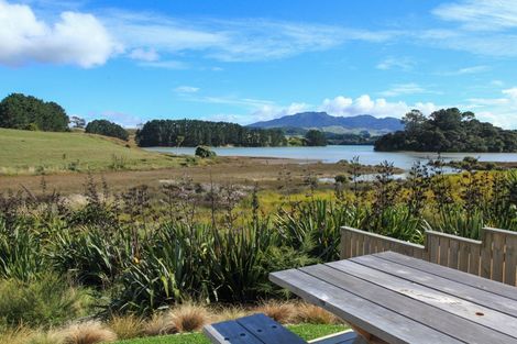 Photo of property in 19 Robertson Street, Raglan, 3225