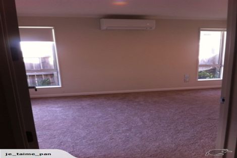 Photo of property in 40 Corricvale Way, Northcross, Auckland, 0630