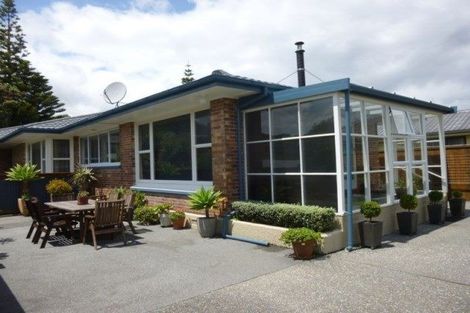 Photo of property in 1 Wilson Crescent, Karoro, Greymouth, 7805