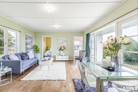 Photo of property in 14 Monyash Road, Manly, Whangaparaoa, 0930