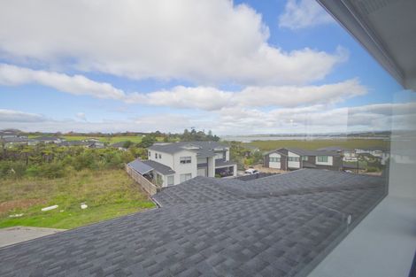 Photo of property in 31 Vazey Way, Hobsonville, Auckland, 0618