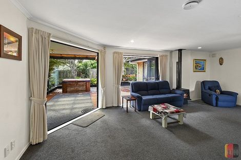 Photo of property in 13a Collie Street, Hillpark, Auckland, 2102