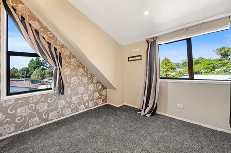 Photo of property in 50c Robinson Avenue, Holdens Bay, Rotorua, 3010