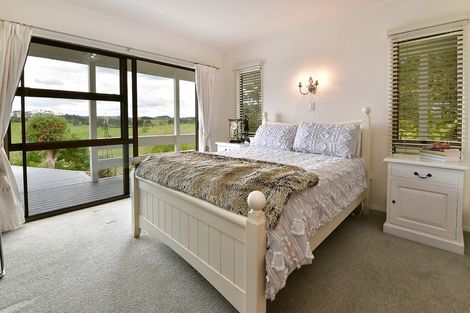 Photo of property in 167 Anderson Road, Helensville, 0875