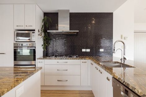 Photo of property in 40 Oceanview Road, Mount Maunganui, 3116