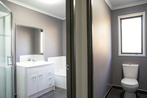 Photo of property in 109 Farnborough Drive, Grandview Heights, Hamilton, 3200