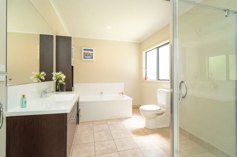 Photo of property in 16a Eastcott Grove, Churton Park, Wellington, 6037