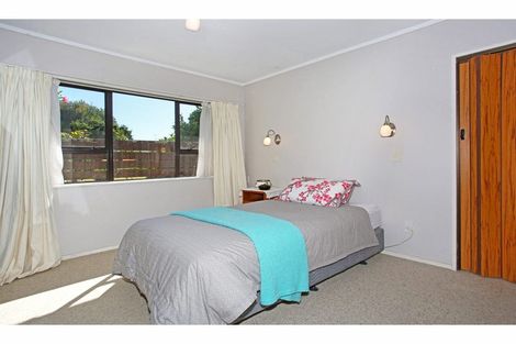 Photo of property in 8 Godwit Place, Waiuku, 2123