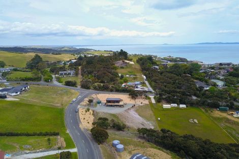 Photo of property in 1 Pekama Drive, Cable Bay, 0420