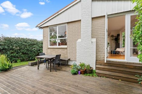 Photo of property in 1/48 Woodside Avenue, Northcote, Auckland, 0627
