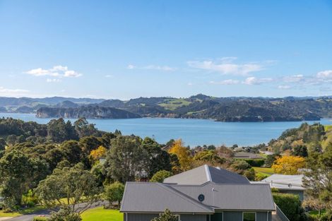 Photo of property in 75 Tarapatiki Drive, Whitianga, 3510