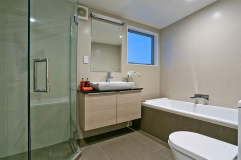 Photo of property in 5 Kilear Close, Pinehill, Auckland, 0632