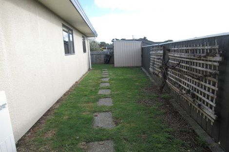Photo of property in 37 Guildford Drive, Paraparaumu, 5032