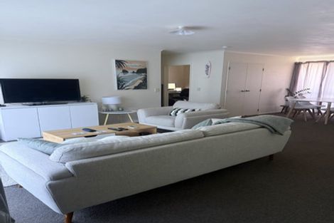 Photo of property in 324 West Coast Road, Glen Eden, Auckland, 0602