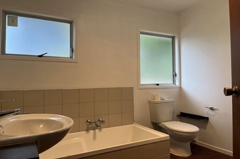 Photo of property in 20 Santiago Crescent, Unsworth Heights, Auckland, 0632