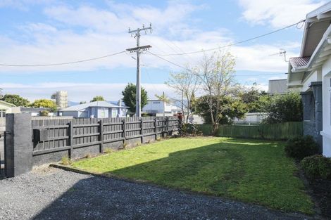 Photo of property in 25 Swinburn Street, Dannevirke, 4930