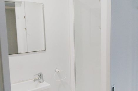 Photo of property in Krisley Court, 1/6 Ambrico Place, New Lynn, Auckland, 0600