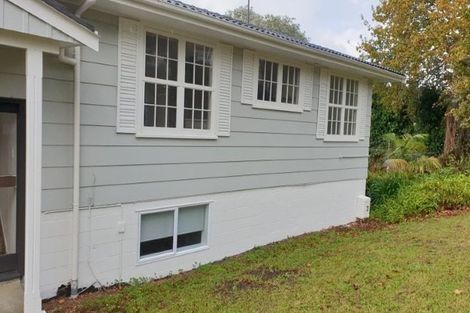 Photo of property in 14 Easton Park Parade, Glenfield, Auckland, 0629