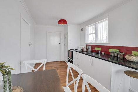 Photo of property in 33 Matipo Street, Castlecliff, Whanganui, 4501