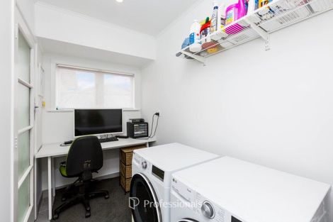 Photo of property in 35 Whirinaki Crescent, Heretaunga, Upper Hutt, 5018