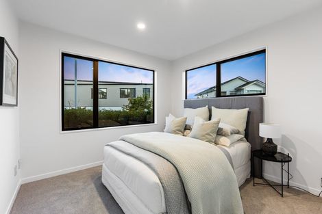 Photo of property in 16 Te Oneroa Way, Long Bay, Auckland, 0630