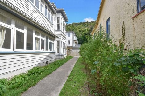 Photo of property in 84 Queen Street, North Dunedin, Dunedin, 9016