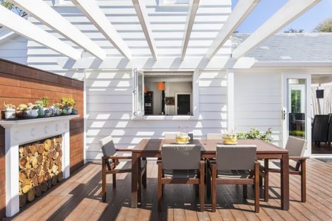 Photo of property in 27 Glandovey Road, Fendalton, Christchurch, 8052