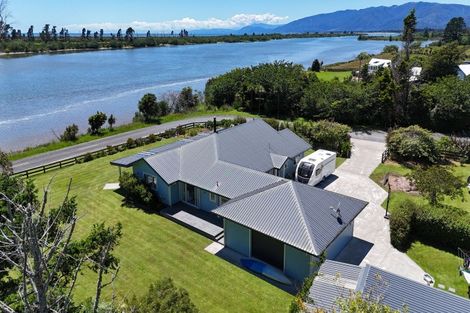 Photo of property in 134 Snodgrass Road, Westport, 7892