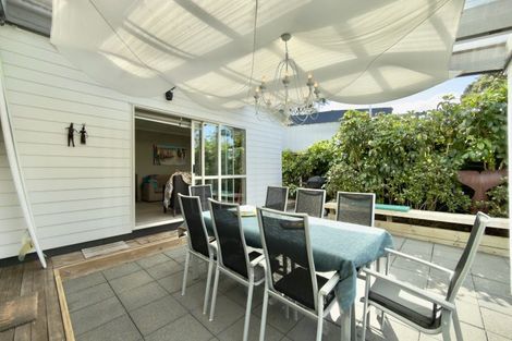 Photo of property in 10 Whiritoa Beach Road, Whiritoa, Whangamata, 3691