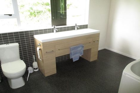 Photo of property in 8 Forest Road, Raumati South, Paraparaumu, 5032