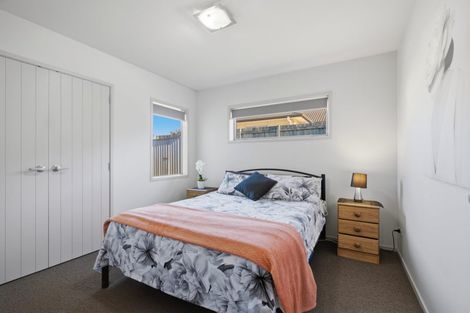 Photo of property in 8 Waterside Drive, Pyes Pa, Tauranga, 3112