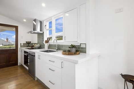 Photo of property in 8a Bruce Street, Roslyn, Dunedin, 9011