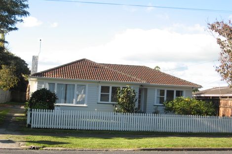 Photo of property in 64 Friedlanders Road, Manurewa, Auckland, 2102
