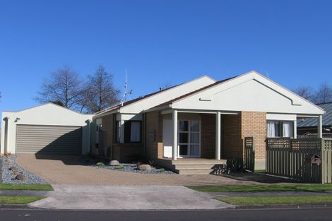 Photo of property in 15 Azimuth Place, Flagstaff, Hamilton, 3210