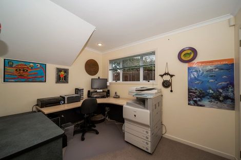 Photo of property in 8 Barrett Street, Westown, New Plymouth, 4310