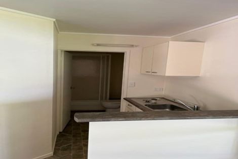 Photo of property in 27 Walpole Avenue, Hillpark, Auckland, 2102