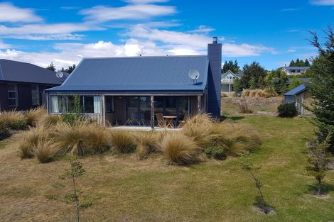 Photo of property in 19 Hamilton Drive, Lake Tekapo, 7999